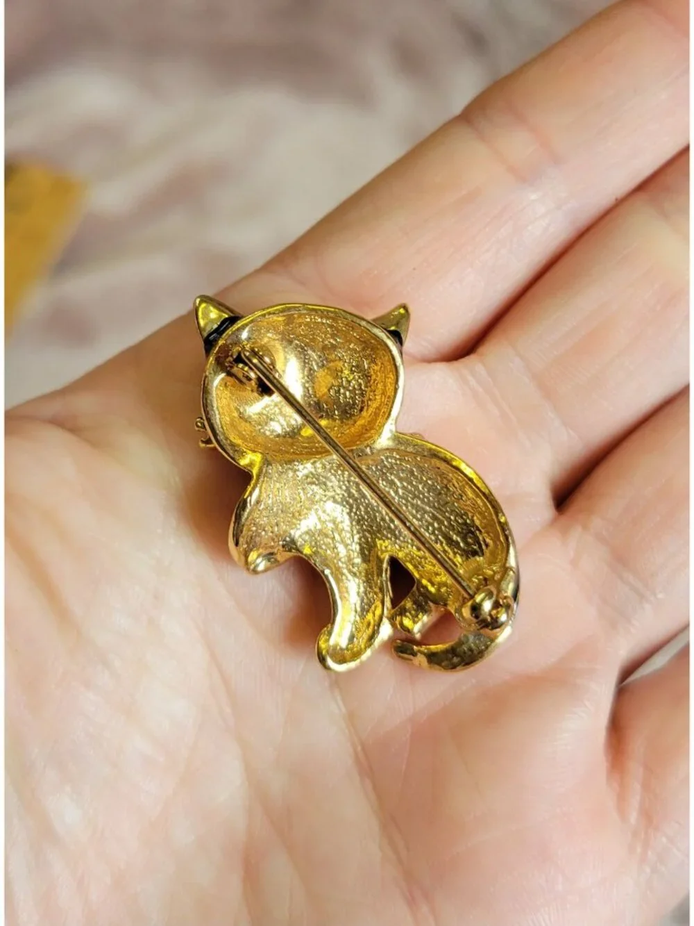 Cute Gold Tone Black Enamel Rhinestone Eye Kitten Cat Brooch Pin BR1